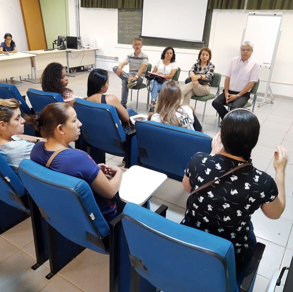 Read more about the article A pedido de pais e da Apeoesp, Diretoria de Ensino vai reabrir estudos sobre novo planejamento escolar na EE Afonso José Fioravante