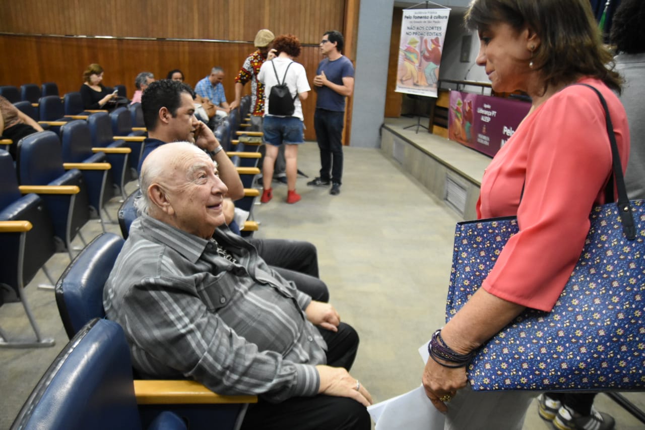 Read more about the article Deputada Bebel encabeça debate na Alesp contra cortes de recursos na Cultura