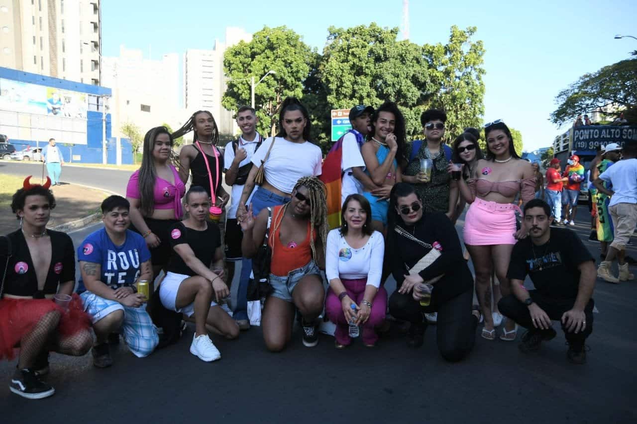 Read more about the article Deputada Professora Bebel participa da 14ª parada LGBTQIA+ em Piracicaba