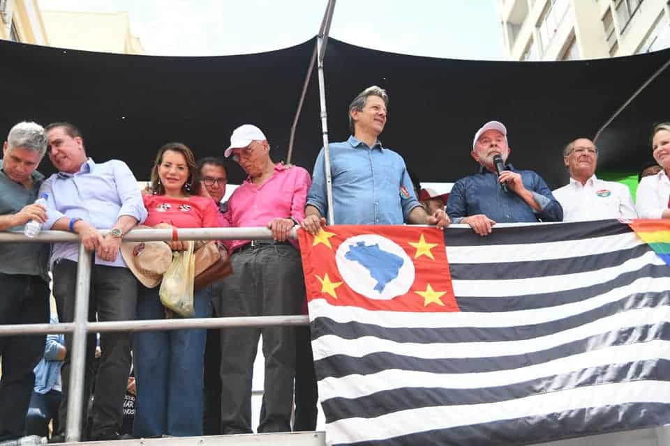 Read more about the article Professora Bebel participa de caminhada em Campinas com Lula e Fernando Haddad