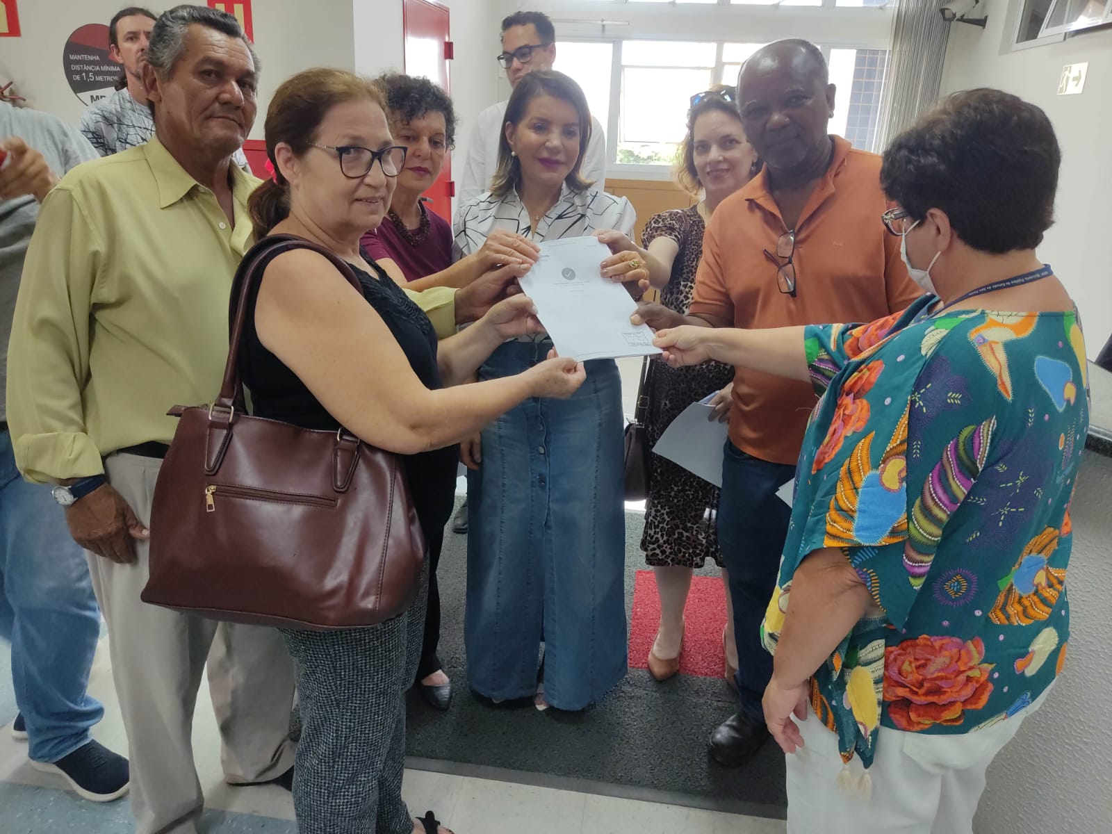 Read more about the article Professora Bebel e moradores de Piracicaba vão ao Ministério Público contra terceirização de UPAs